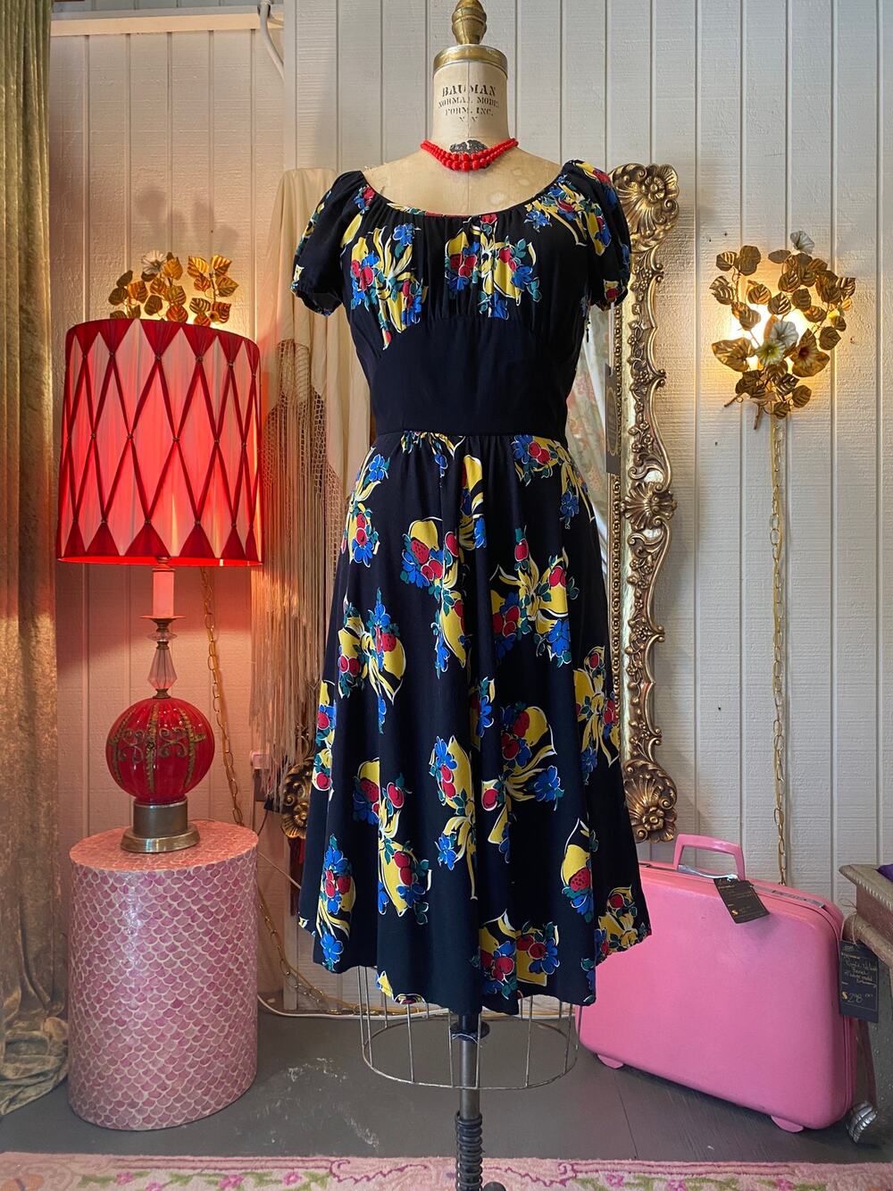 trashy diva jitterbug dress, big band bows, black fruit floral, 1940s style, 4